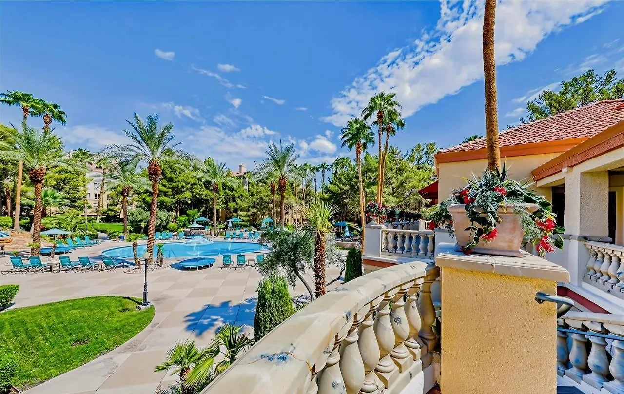 Fabulous Penthouse Apartment Las Vegas Strip View With Resort Amenities! 5 Min Walk To Main Attractions! Only Long Term Rentals Min 30 Nights! 0*,  Verenigde Staten